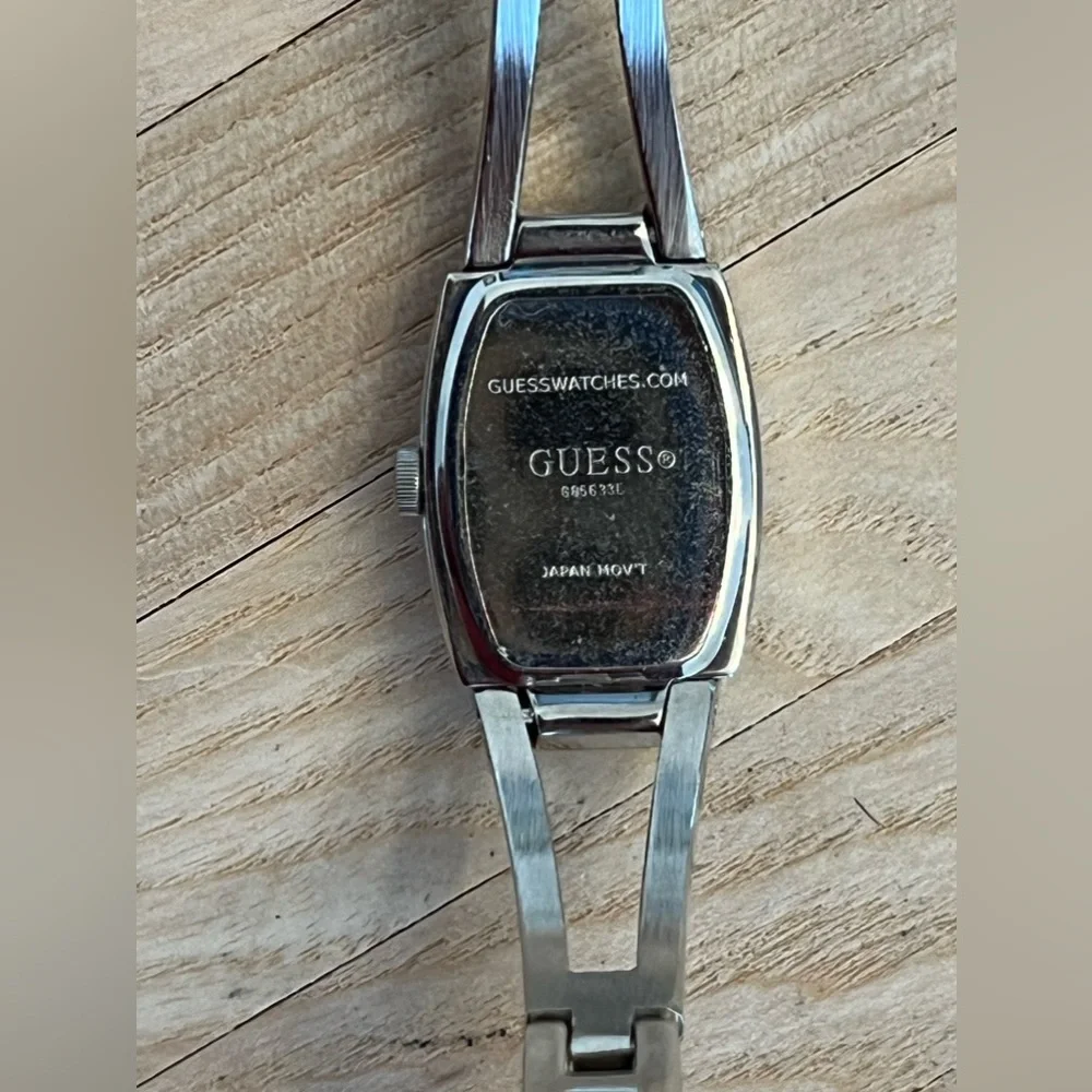 Guess Ladies Watch Crystal Embellishments Silver Dial Stainless Bracelet NWOT